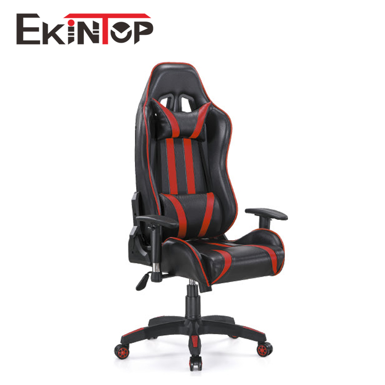 What characteristics does a custom gaming chair need to meet?