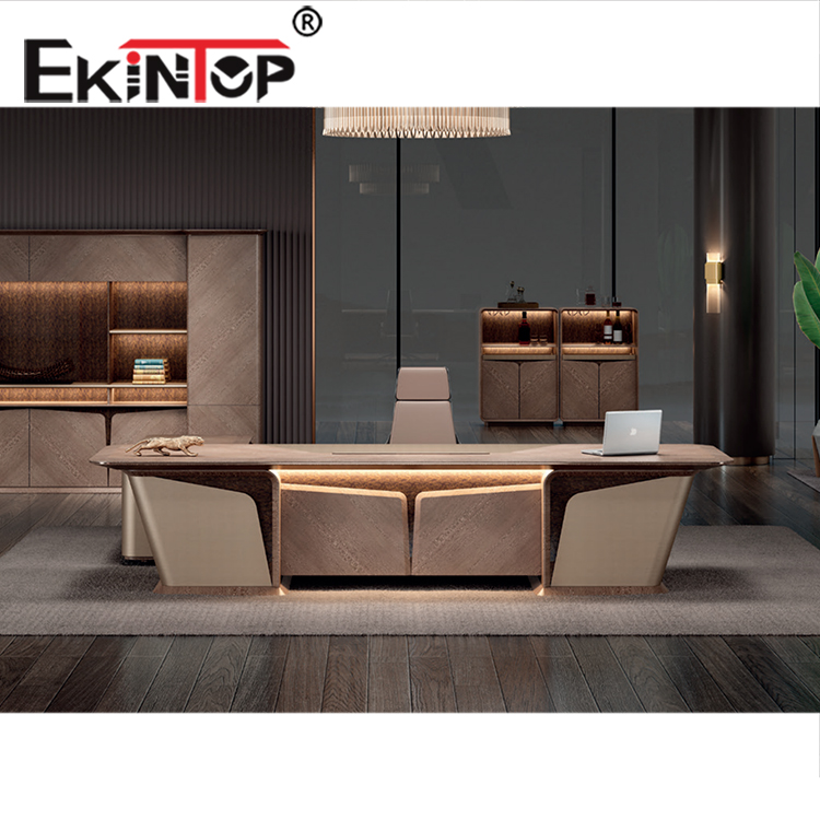 Executive office desk from Ekintop