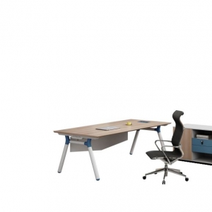 How high is a standard office desk