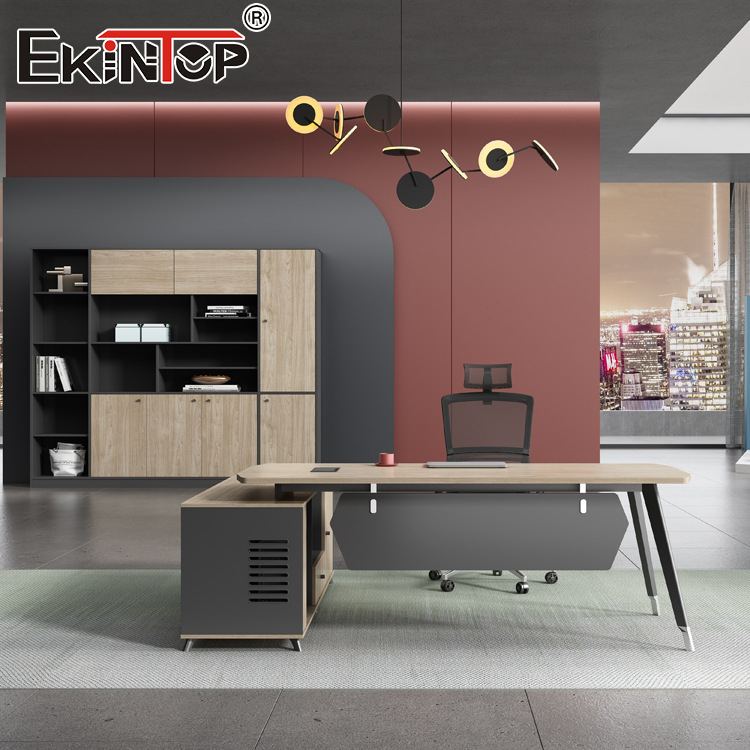 The Versatility of Multifunctional Office Desks: Meeting Modern Work Demands