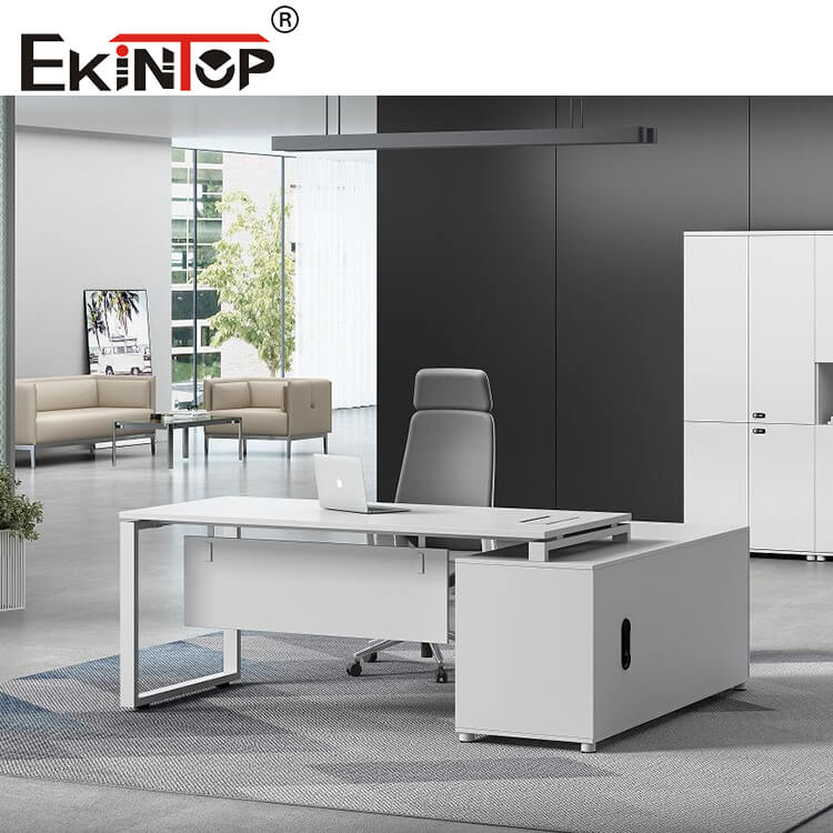 Intelligent and Environmental Solutions for Office Furniture Customization Projects